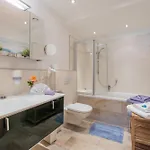 Hitchcock Stubai Апартаменты *