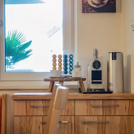 Hitchcock Stubai דירה *