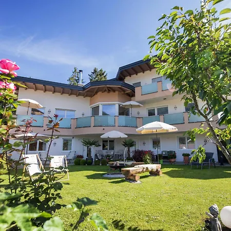 Hitchcock Stubai * ניוסטיפט אים סטובאיטל