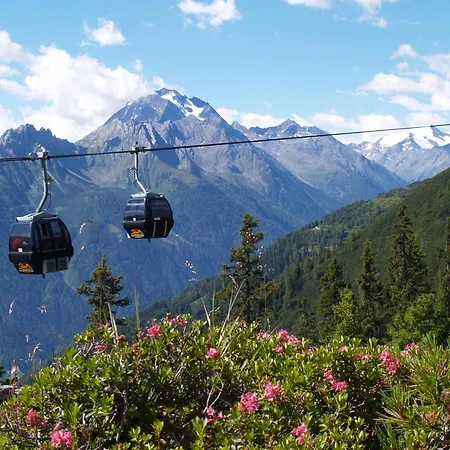 Hitchcock Stubai Appartement *